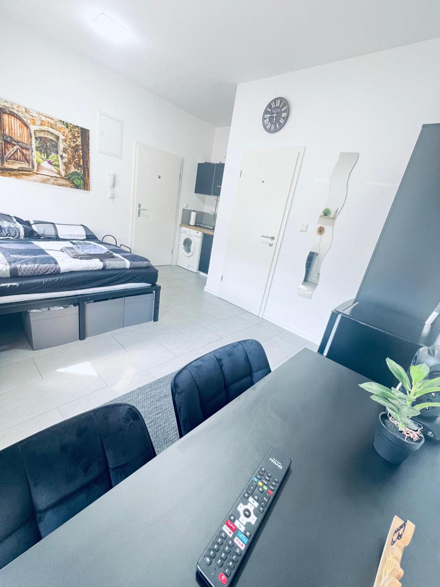 Traumhaftes 1-Zi Apartment Mit Gartennutzung Naehe Krefeld Hbf Kültér fotó